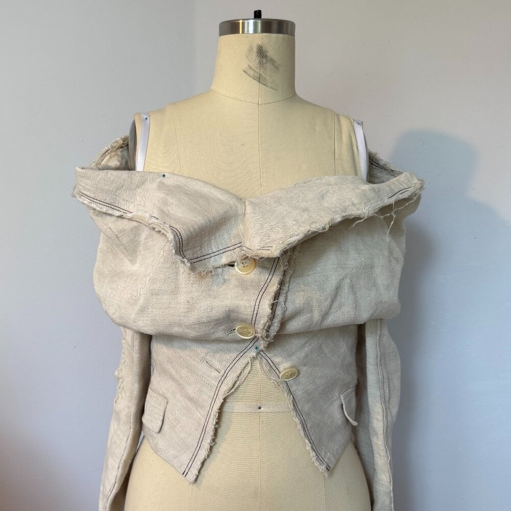 JACQUEMUS La Veste Camargue in Light Beige Size 34 Scrunched Linen Blouse